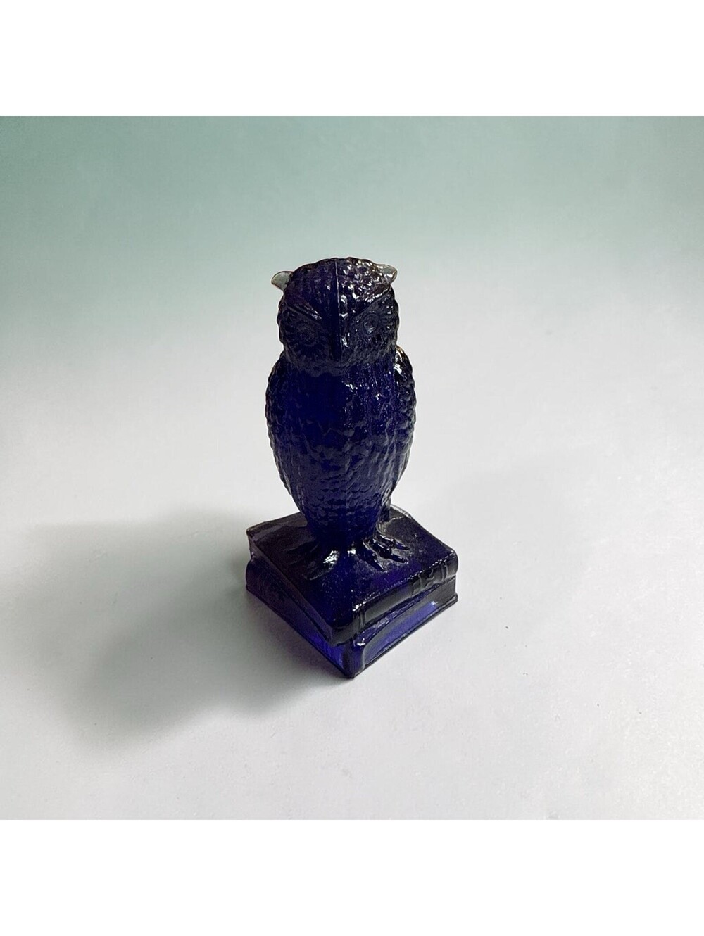 Degenhart Cobalt Blue Glass Wise Ole Owl on Books Figurine 3.5" Vintage